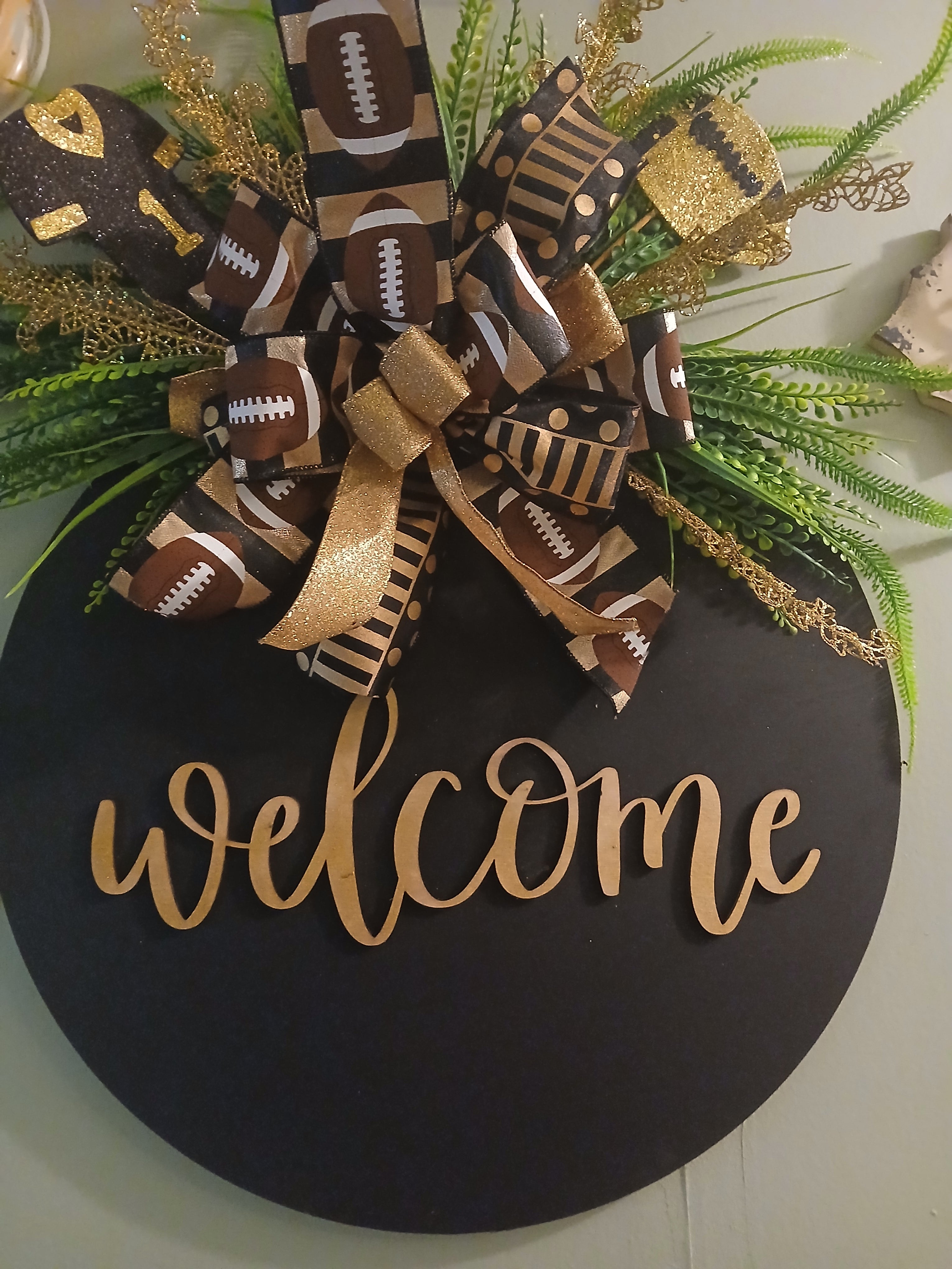 Saints Welcome Door Decor, Door Hanger